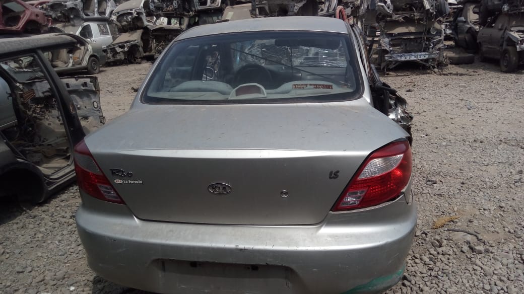 Kia RIO 2001    EN DESARME